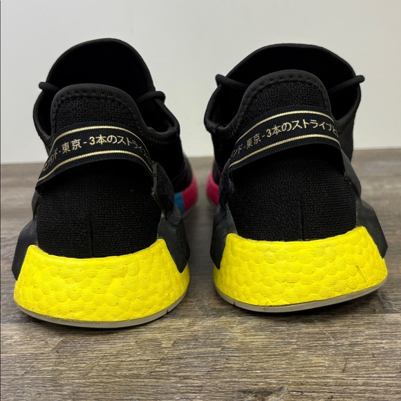 Adidas NMD_R1 Tokyo Edition – Size 10.5 – Black/Multicolor
FY1251